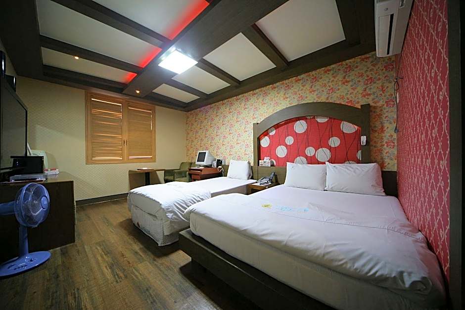 New Grand Hotel