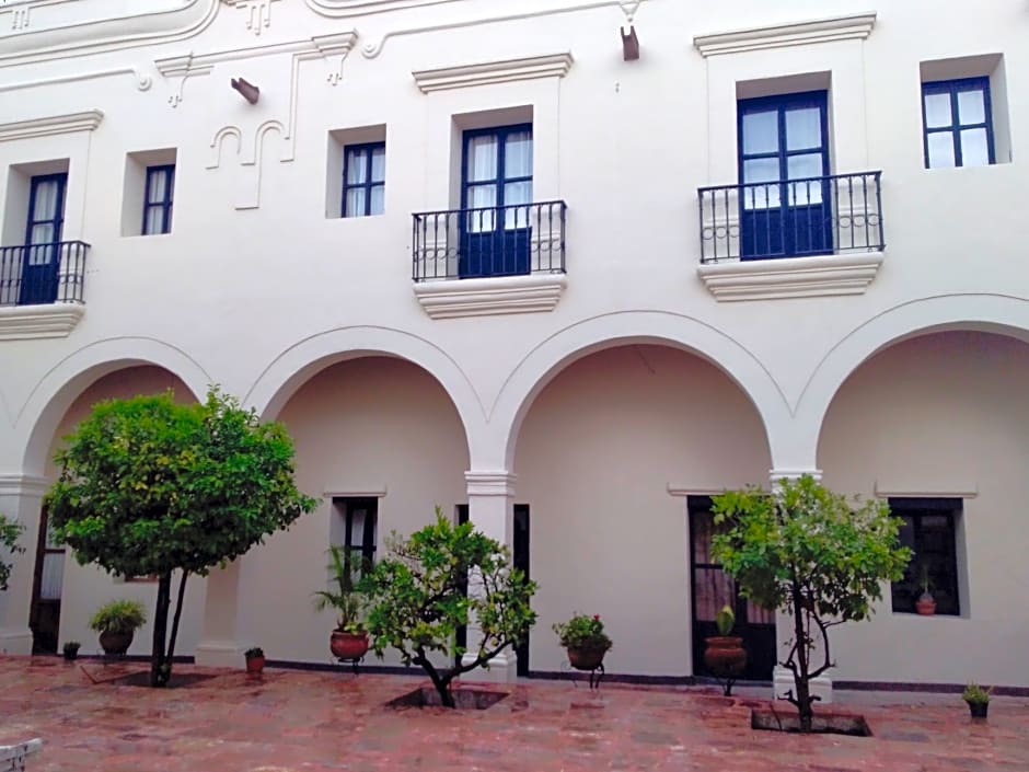 Meson De La Merced Hotel & Suites