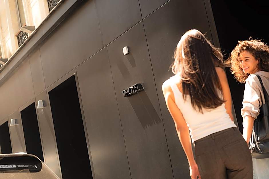 9Hotel Republique