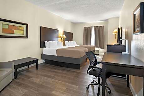 Quadruple Room with Two Queen Beds - Smoking