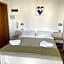 Hotel Alex