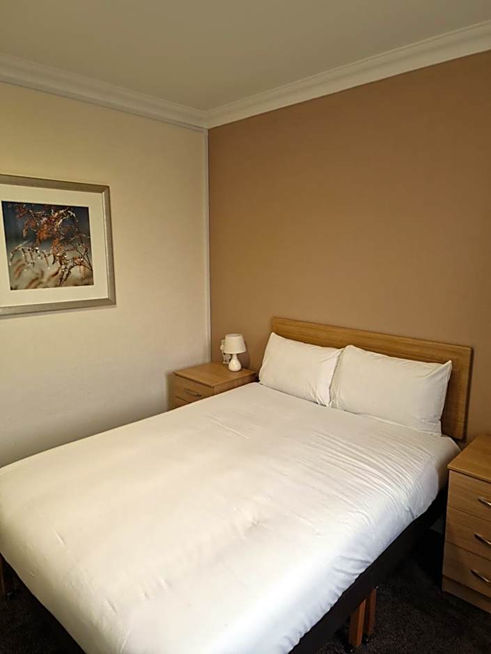 Photo 1 of 9 of 1 Double Bed or 2 Beds, Windowless
