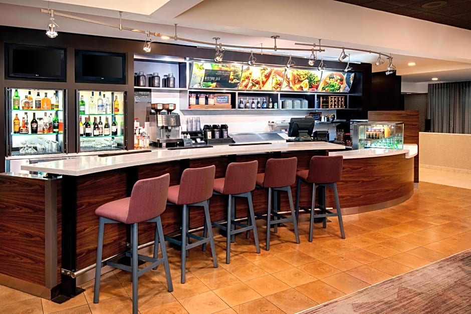 Courtyard by Marriott Savannah Midtown