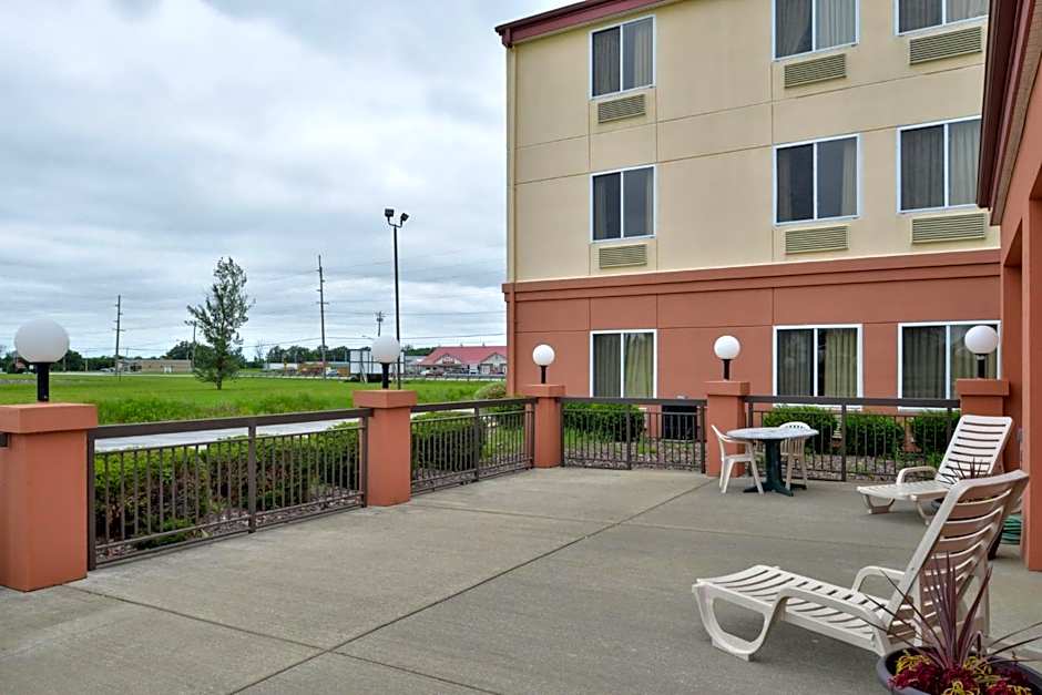 Red Roof Inn Clyde