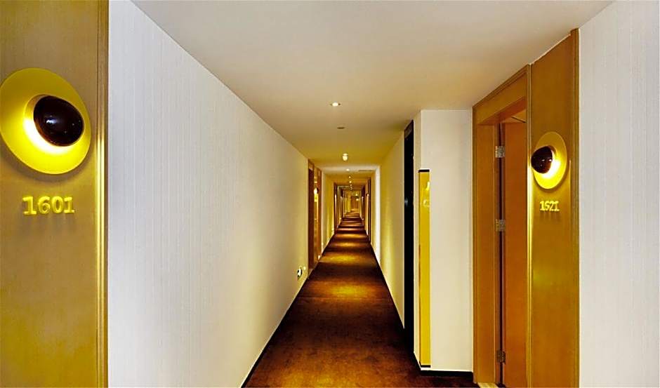 IU Hotel Zhanjiang Haibin Park Seaview Corridor