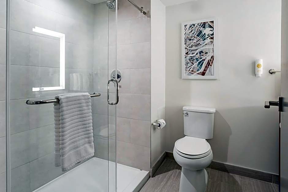 Comfort Inn & Suites Newark Liberty International Airport