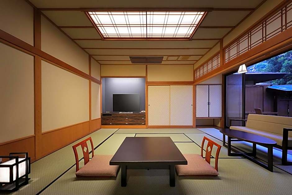 Ryokusuitei