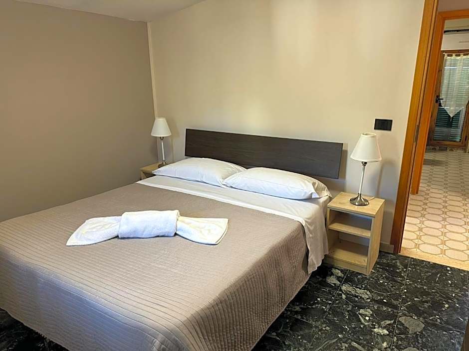 Hotel Lora RDA Luxury