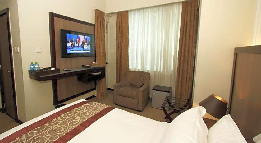 Elilly International Hotel