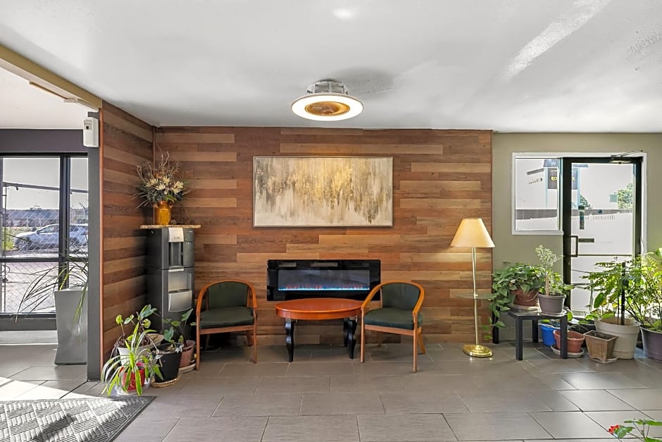 Americas Best Value Inn - Lincoln Airport