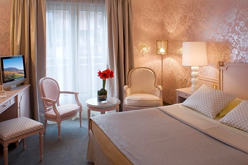 Logis Hotel Le Parc & Spa