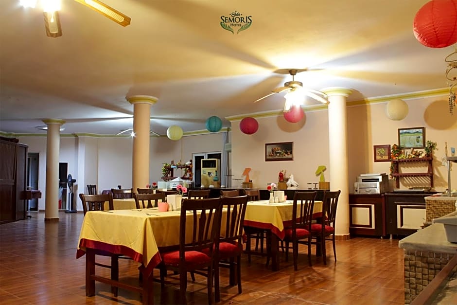 Semoris Hotel