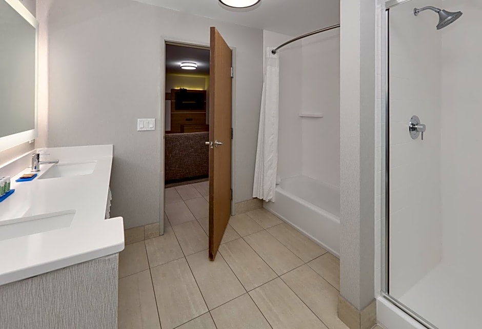 Holiday Inn Express Scottsbluff - Gering, an IHG Hotel