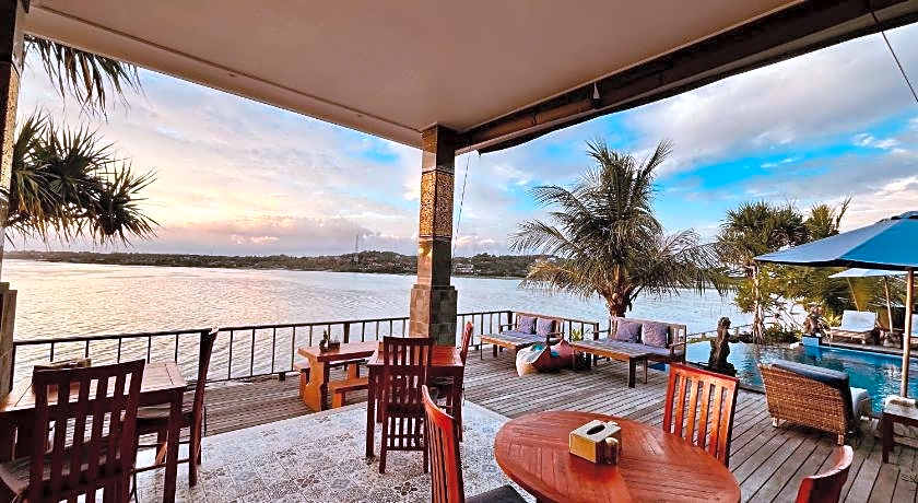 Nusa Veranda Sunset Villas & Restaurant