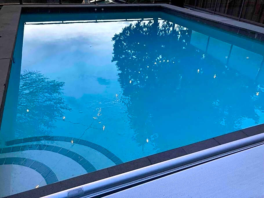 The Lions Self Contained Suite, Shared Pool, Hot Tub, Views