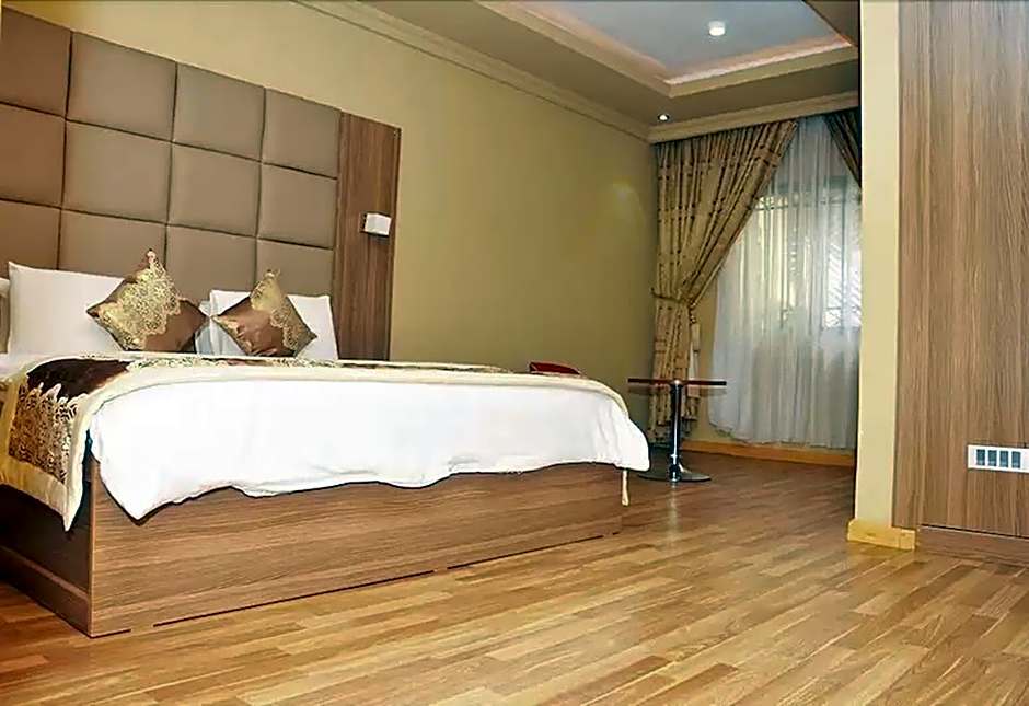 Photo 1 of 11 of Luxury Suite