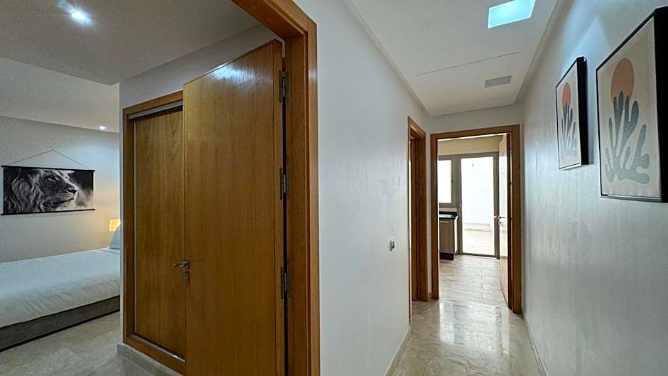 7th Floor 3BR with Terrace - AppartAli Luxury Platform