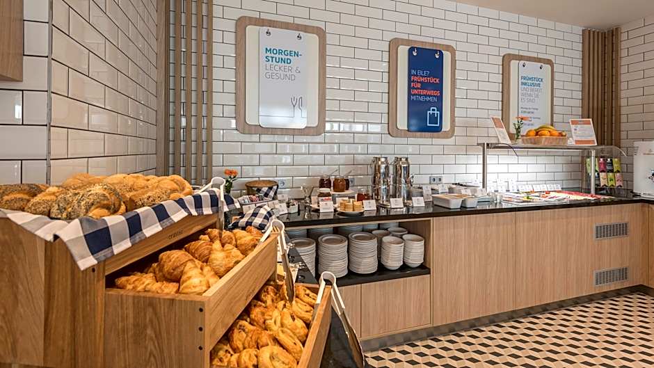 Premier Inn Mannheim City Centre