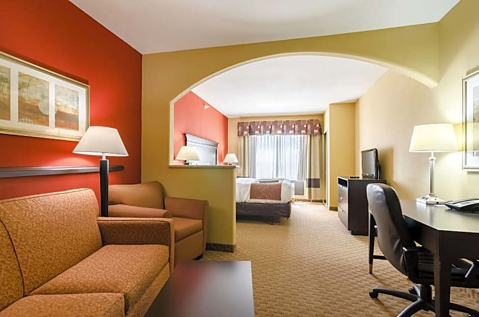  Comfort Suites Salina South