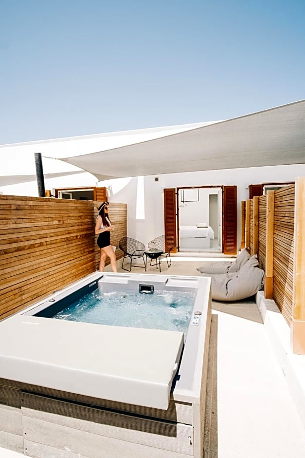 Mesanto Luxury Suites