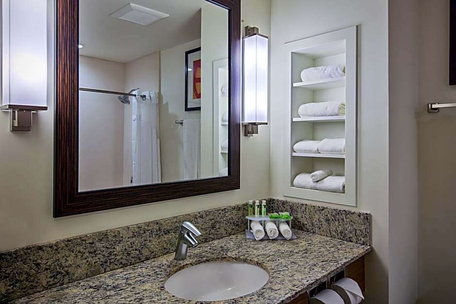 Holiday Inn Express & Suites Kailua-Kona By IHG
