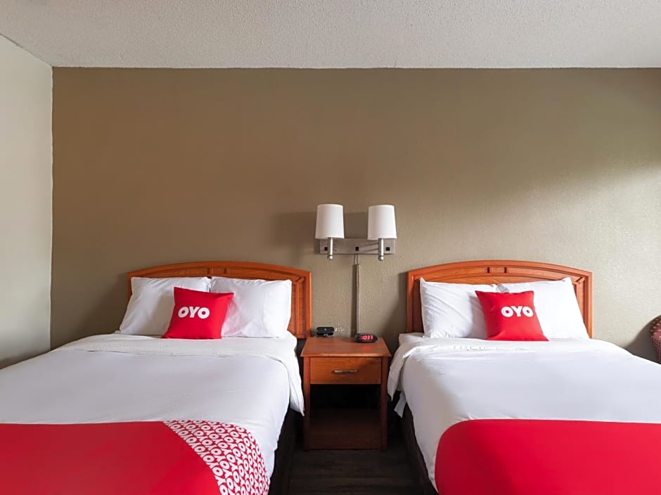 OYO Hotel Sumter SC Downtown