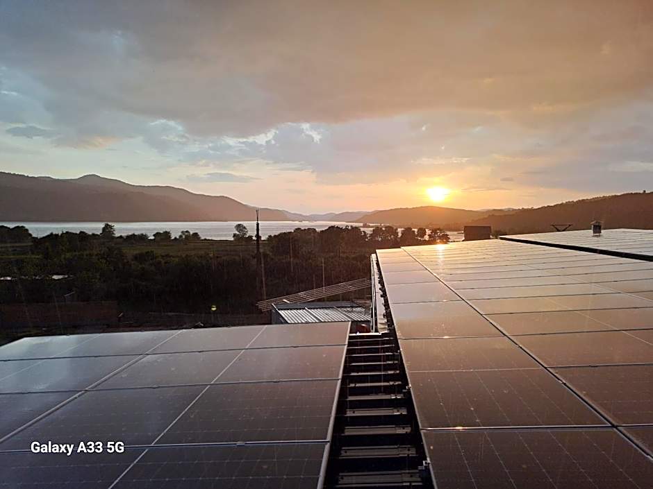 Borderline Accomodation