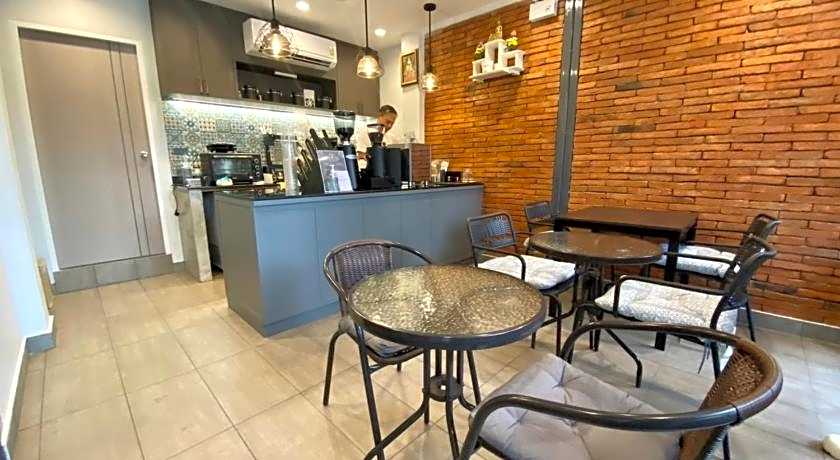 Aree House Poshtel