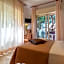 Hotel Mocambo Riccione CENTRALISSIMO AL MARE