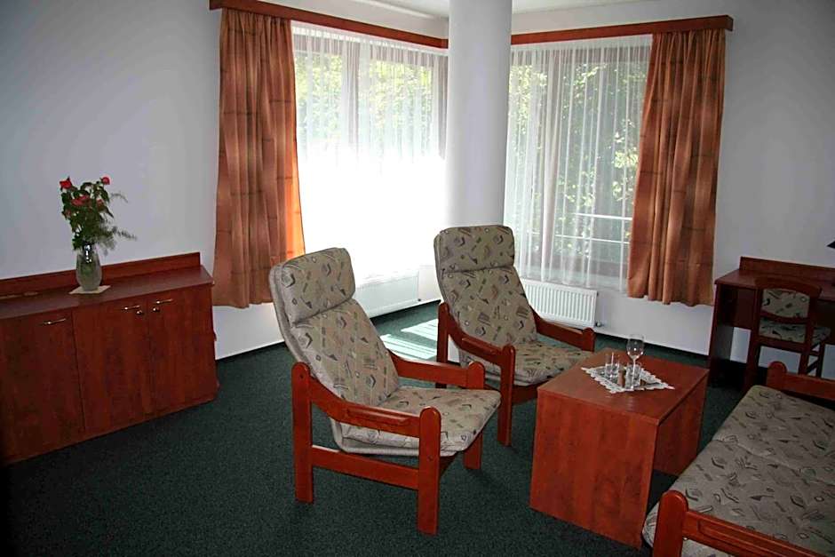 Lazensky Hotel Park