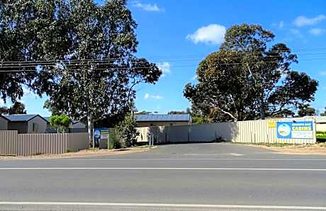 Costello Hotels - Moonta Bay Cabins