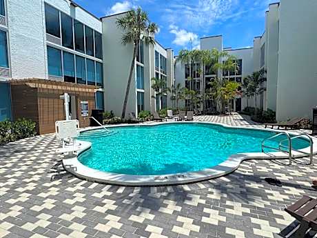 Tropical Palms Hotel