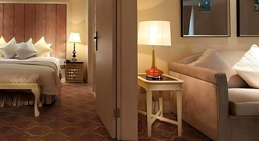 Yihe Grand Hotel