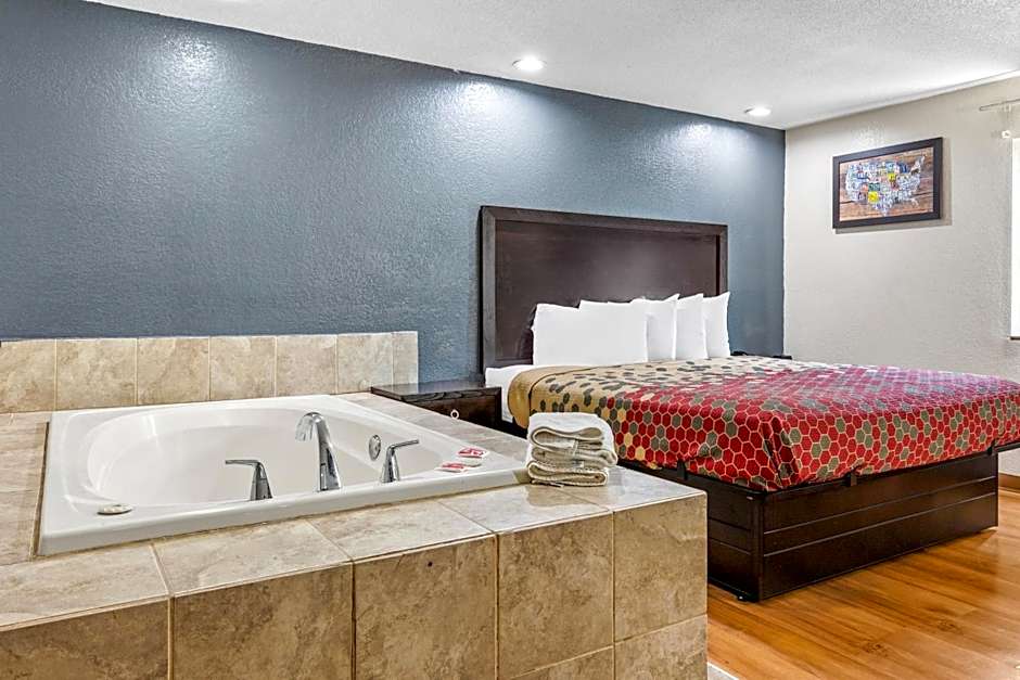 Econo Lodge Akron Copley Northwest