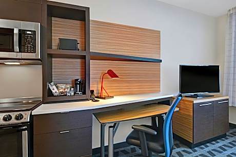 1 Bedroom Suite, 1 Queen, Sofa bed