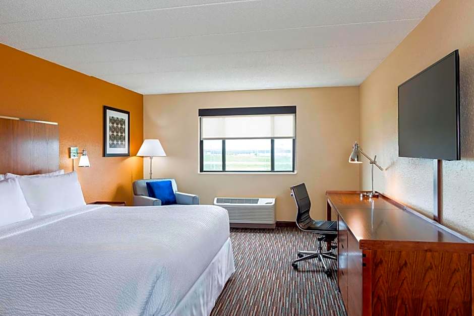 Four Points by Sheraton Milwaukee Airport