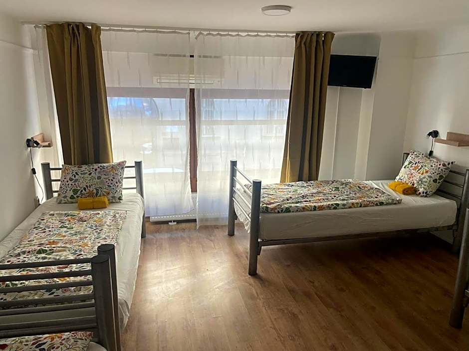 Center Hostel and Guest House