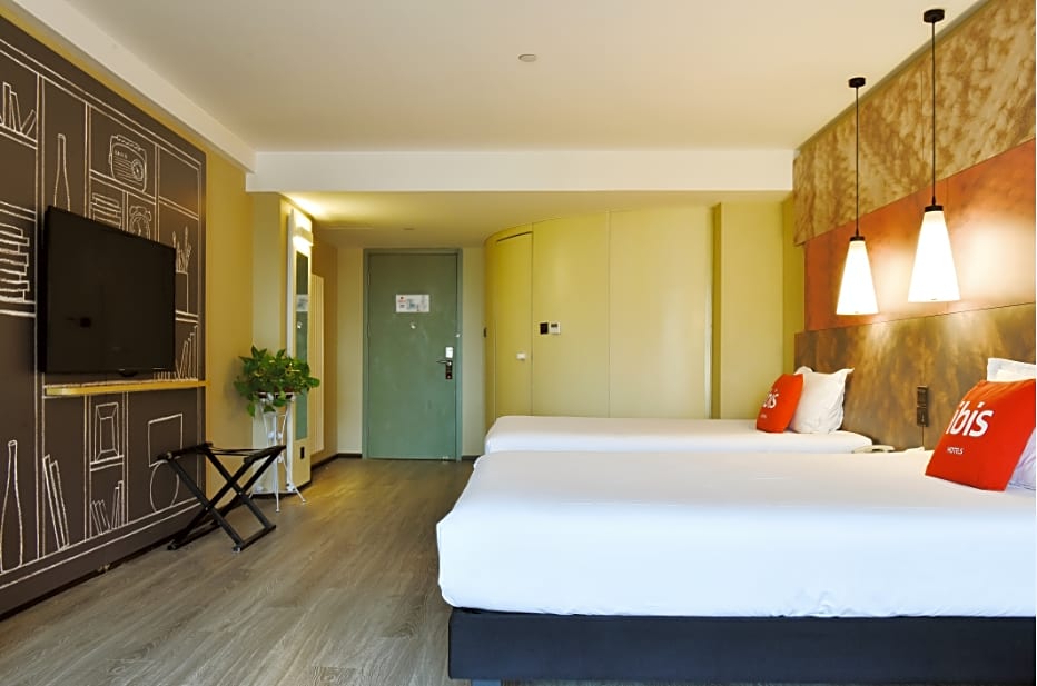 ibis Xi'an North Railway Station