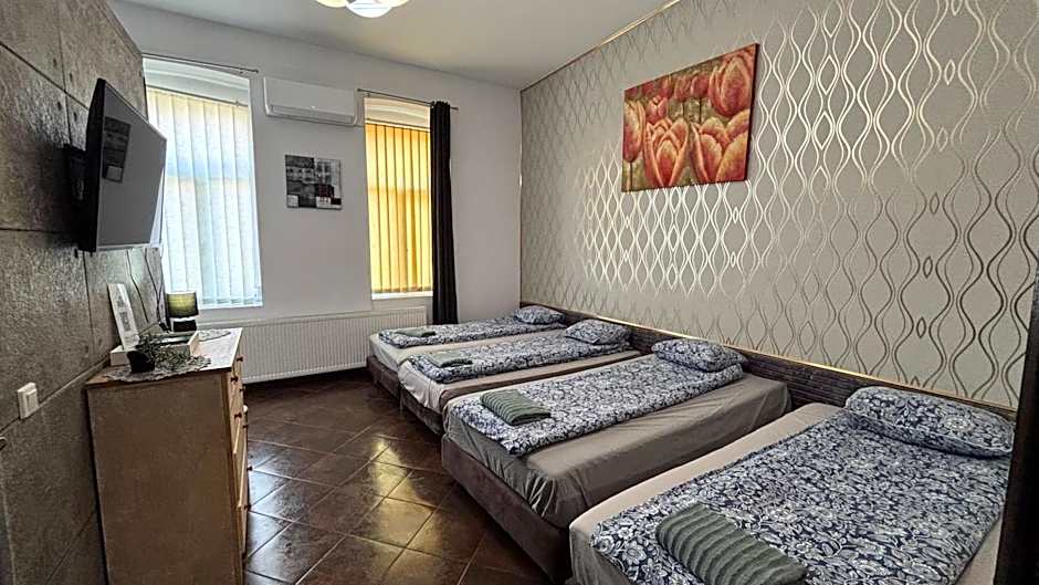 Pannónia Rooms and Apartments