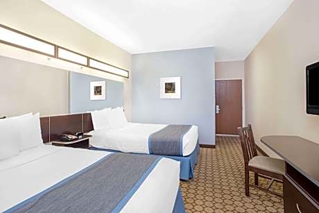 Queen Room with Two Queen Beds - Non-Smoking