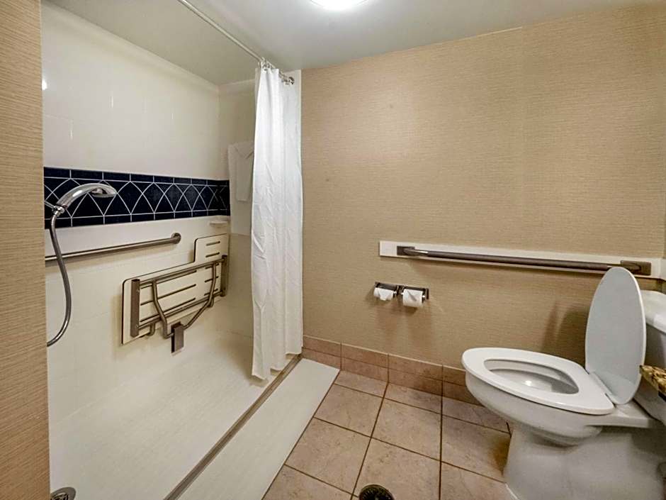 DoubleTree By Hilton Buffalo Amherst