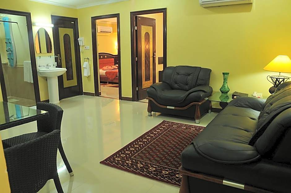 Urban Rose Hotel & Apartments