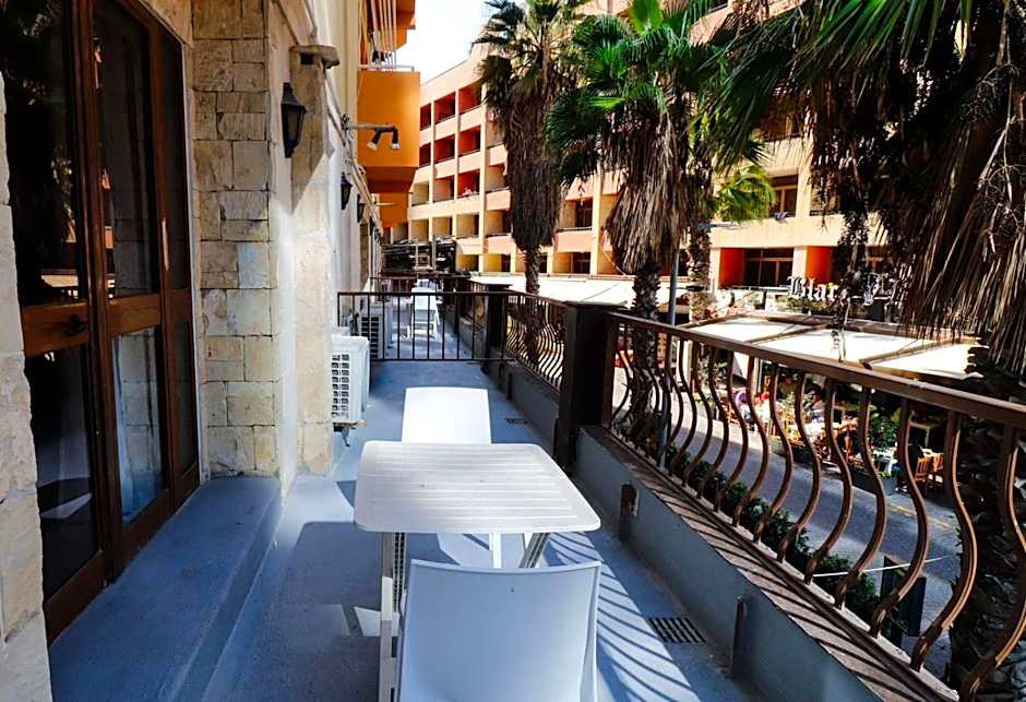 Napoli Suites Studios Aparthotel