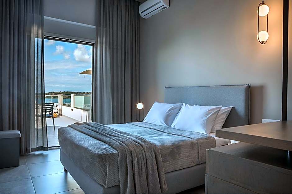 Limanaki Hotel