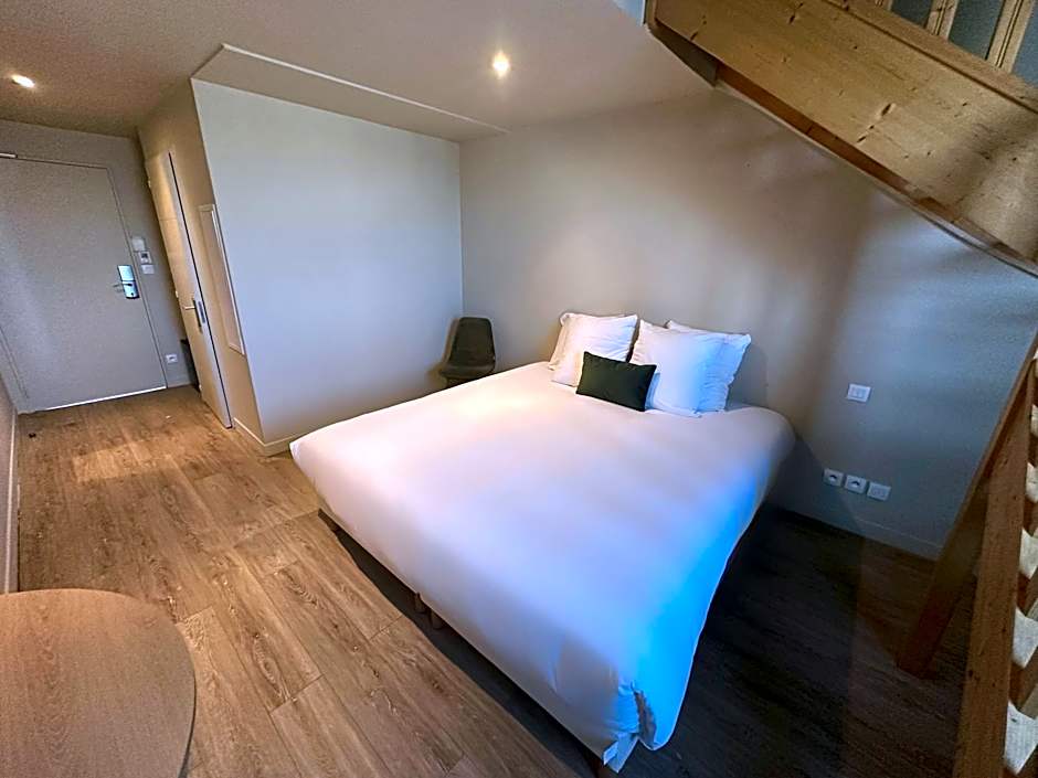 Gold Beach Hotel & RESIDENCE