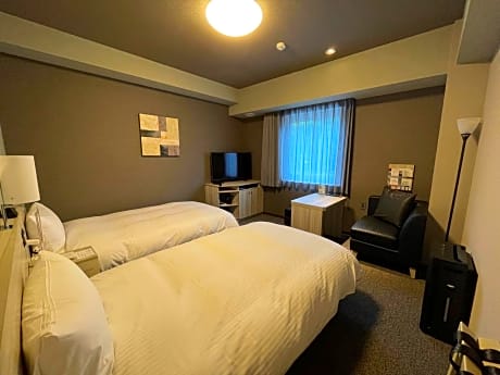 Twin Room - Non-Smoking
