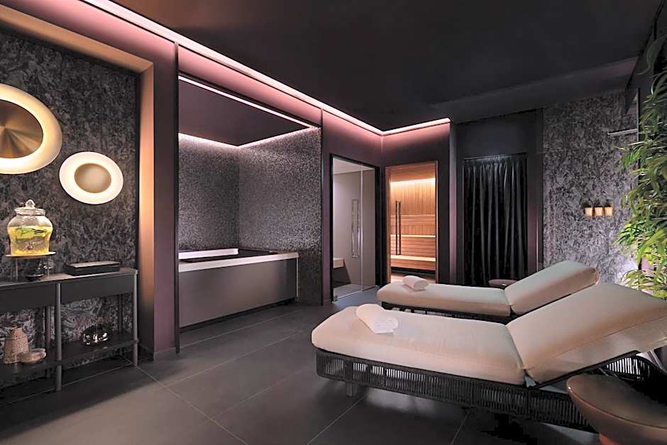 The Pantheon Iconic Rome Hotel, Autograph Collection by Marriott