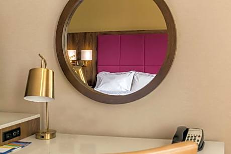 Room with Two Queen Beds - Non-Smoking