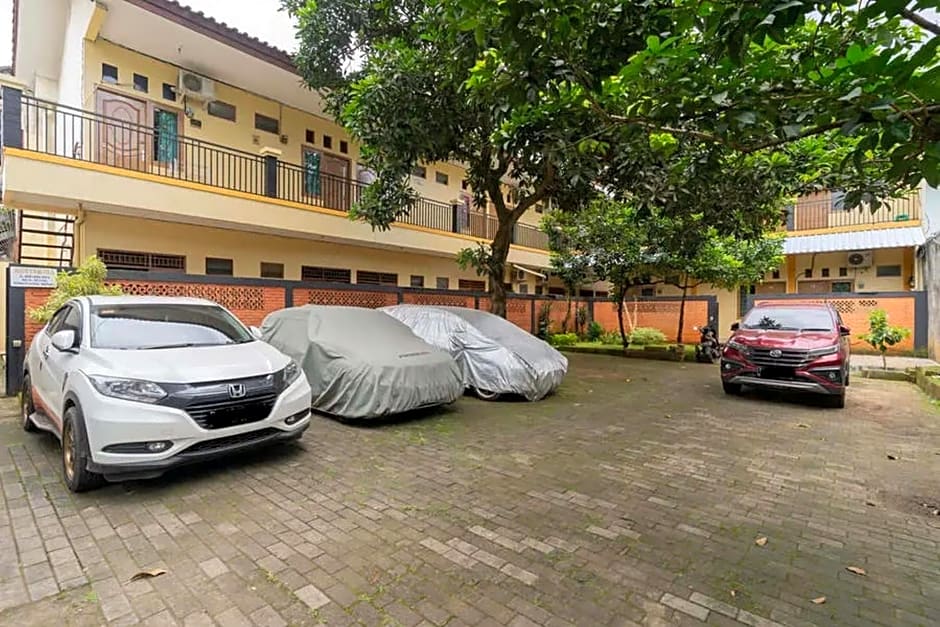 Kostawira Syariah Bintaro Mitra RedDoorz