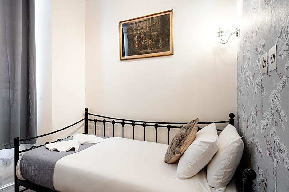 Lancaster Court Hotel